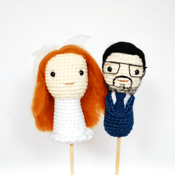 novios amigurumi de palo para pinchar en tarta de bodas