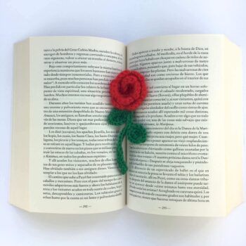 rosa de ganchillo punto de libro