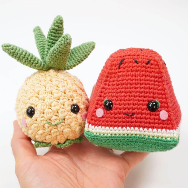 cute amigurmi pineapple and watermelon pattern in English